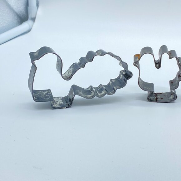 Vtg Metal Cookie Cutters Set Of 5 Pig Turkey Frog Chicken Reindeer Baking Tools - Picture 5 of 8
